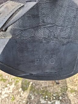 Drezurní sedlo Wintec PRO - 8