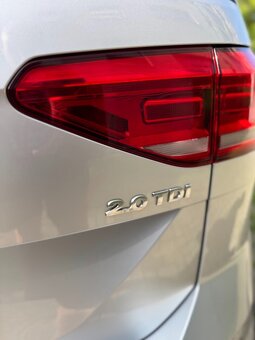 Volkswagen Touran 2.0 TDI 110 kW Highline DSG - 8