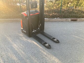 Elektrický nízkozdvižný vozík BT SWE 140 |PS6285| - 8