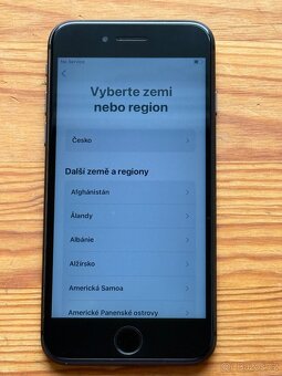 IPhone 8 vesmírně šedá 64GB - 8