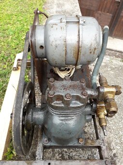 Kompresor funkcni dvouvalec pekny stav - 8