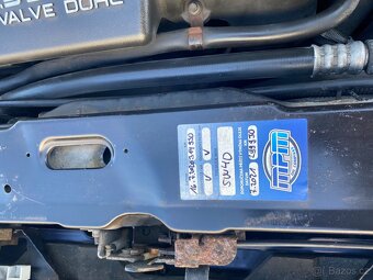 Ford Mondeo 2,5 V6 125 kW - 8