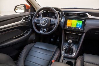 MG ZS1 - 8