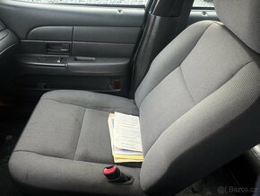 Ford Crown Victoria Police Interceptor P71 2011 V8 SLEVA - 8