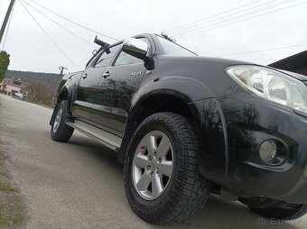 Toyota Hilux 3.0 - 8