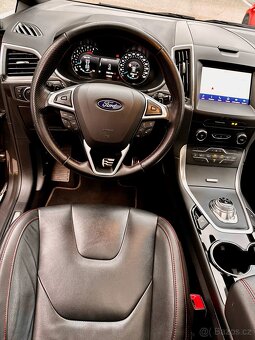 Ford S-MAX AWD 7 míst, TOP výbava, pravidelný servis - 8