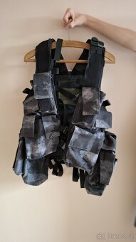 Taktická vesta na airsoft - 8