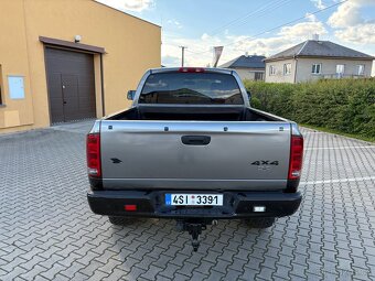 Dodge RAM 5,7 hemi 4x4 - 8
