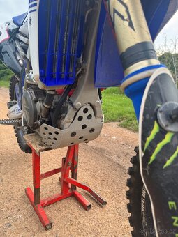 Yamaha YZ450f - 8