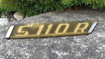 Originál starý původní štítek na zadní kapotu  ŠKODA 110R - 8
