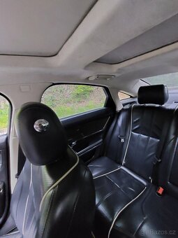 Jaguar Xj Facelift 8kvalt SPĚCHÁ - 8