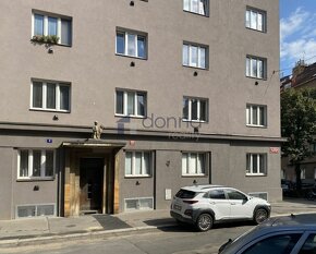 Prodej bytu 1+kk, 30m2, OV, Praha 10 - Strašnice, ul. Za poš - 8