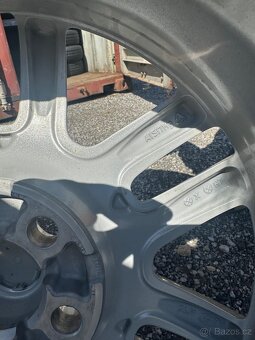 Celoroční originální Alu sada z Land Rover 255/65 R19 Pireli - 8