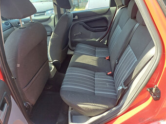 Ford Focus combi 1,6i 74kW - 8