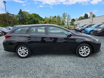 TOYOTA AURIS 1.8 HYBRID KOMBI 73KW 2017 - 8