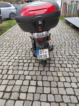 Prodám zánovní skůtr Trevis 125 R.V 2019 Pozustalost - 8