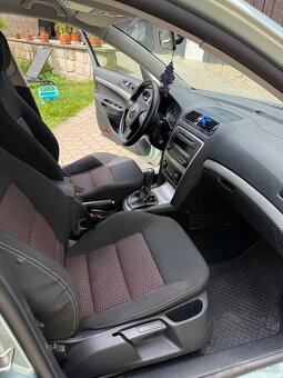Prodám Škoda Octavia 2, 1.8Tsi, 213tis.km ma nejeto. - 8