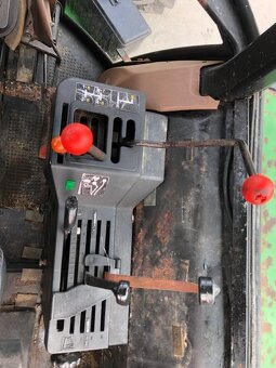 JOHN DEERE 1640 - 8