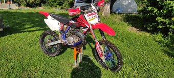 Honda CR 85 - 8