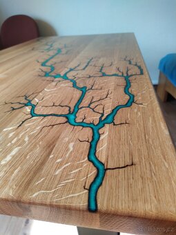 Dubový stůl s blesky - 8