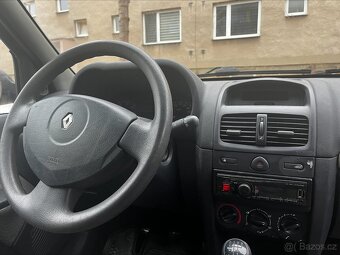Renault Clio - 8