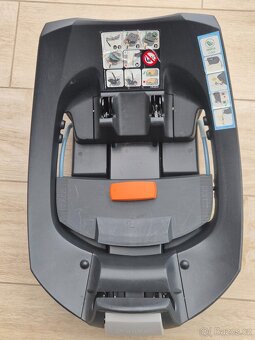 Cybex Aton 5 včetně Isofix základny - 8
