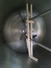 6000 litrů míchaný nerezový zásobník - 8