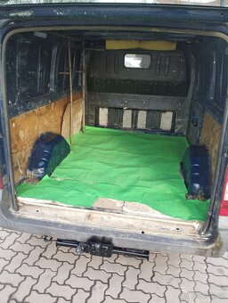 Ford Transit 2,2 TDCI - 8