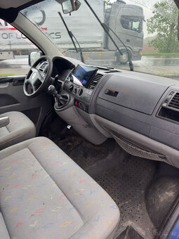 Volkswagen Transporter T5 6 míst, tažné - 8