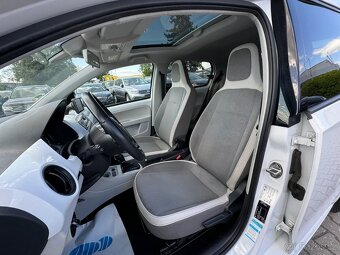 Volkswagen e-up 2014/60kw/150km/panorama/výhřev/sound system - 8