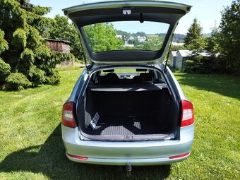 ŠKODA OCTAVIA II facelift, 1.6TDi, serviska, tažné - 8