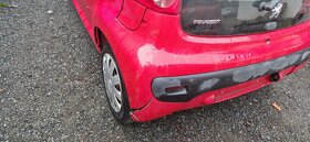 Prodám náhradní díly na Peugeot 107 1.0i - 8