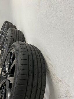 R18 T-Roc R-line GRANGE HILL 215/50 - 8