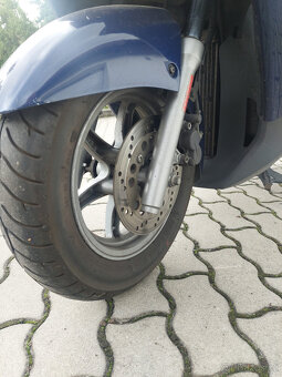 Suzuki Burgman 125 - 8