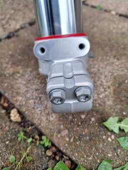 Tlumiče WP Xplor 48 + brýle - 8