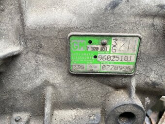 Díly bmw 330d e46 - 8