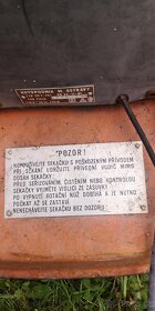 SEKAČKA NA TRÁVU S BOČNÍM VÝHOZEM - 8