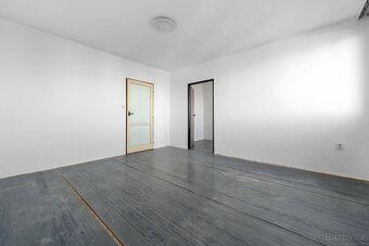 Prodej bytu 3+1 k rekonstrukci, Pardubice - Polabiny - 8