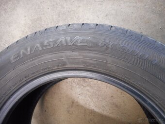 215/60R16 95V - 8