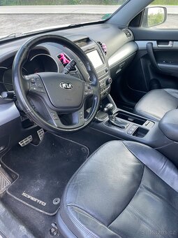 Kia sorento - 8