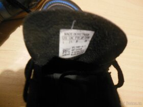 Prodám lyžáky sjezdové, tenisky adidas a reebok - 8