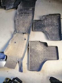 Náhradní díly jeep Cherokee KJ - 8