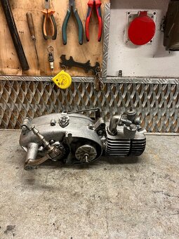 Motor jawa pionýr 05 - 8