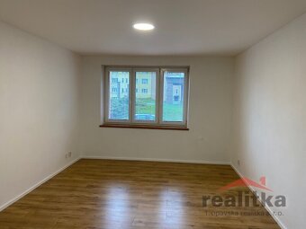Pronájem bytu 2+1 57 m2, Opava, ul. Nám. Sv. Hedviky - 8