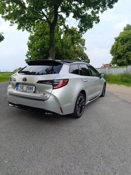 Corolla GR sport 1.8 hybrid - 8