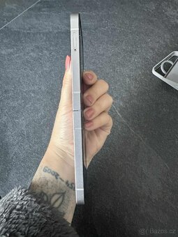 Samsung Galaxy Z Flip 6 - 8