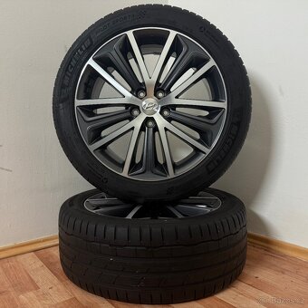 HYUNDAI TUCSON 5x114,3 R19 ET53+LETNÍ 245/45R19 6mm - 8