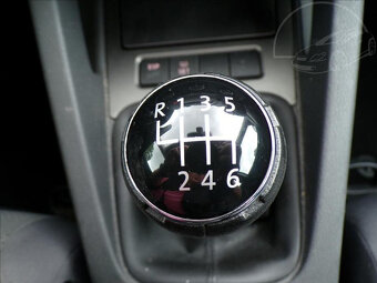 Volkswagen Golf 1,6 FSI 1.MAJITEL,COMFORT - 8