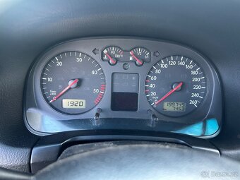 Volkswagen Golf IV TDI-GTI - 8