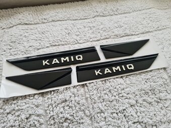 ČIERNE Nápisy s chrómovymi pismenami pre ŠKODA Modely - 8